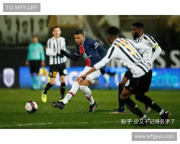 大巴黎与昂热的精彩对决谁能在法甲赛场上笑到最后